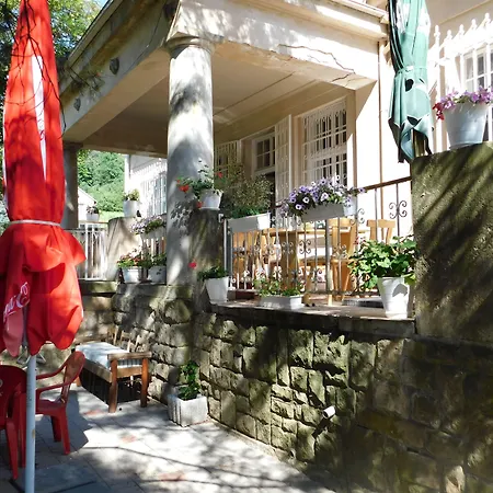 Penzion Arnau Hostinné