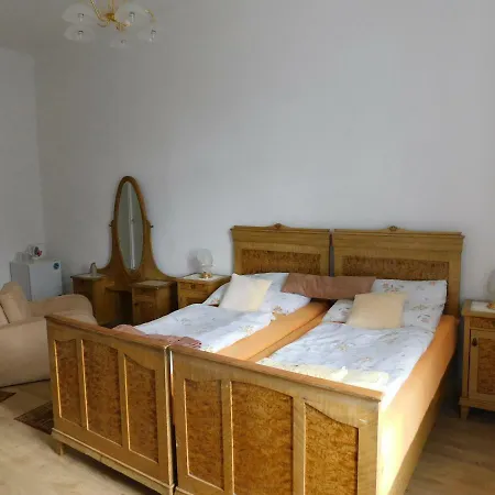 Arnau Gæstehus 3*