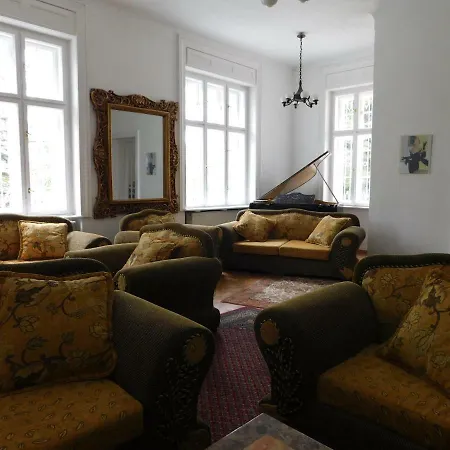 Arnau Penzion Hostinné